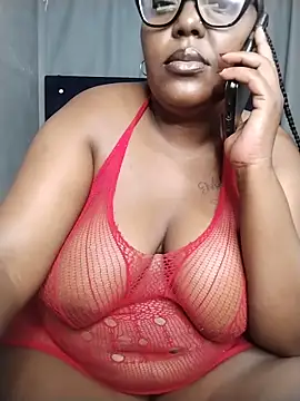 CHERRYYUMMY online show from May 3, 2026, 9:32 pm