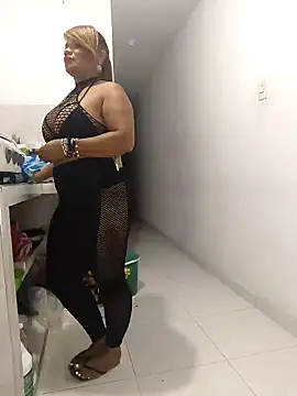 milf venus online show from December 28, 2024, 11:05 pm