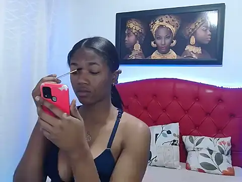 MISSANDRE4 online show from February 3, 2025, 1:19 pm