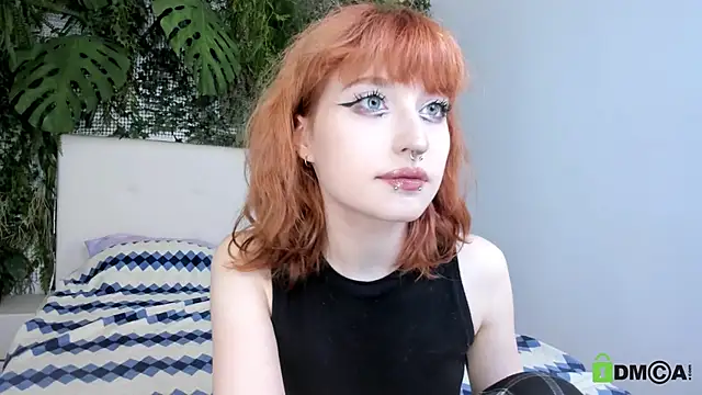 ElizaNik  online show from November 7, 2025, 5:40 am