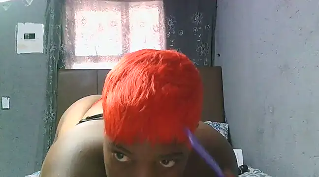 Sweetbedroomeyez01 online show from March 18, 2025, 12:25 pm