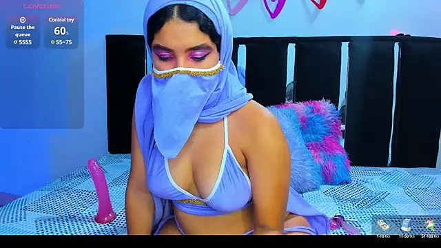 Snapshot of Naila_Dalal chatting on March 20, 2025, 2:19 am Naila Dalal online show from March 20, 2025, 2:19 am