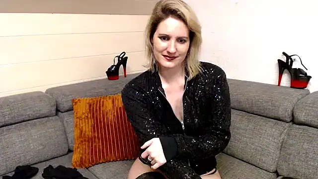 NoraNoxx online show from December 26, 2024, 2:12 am