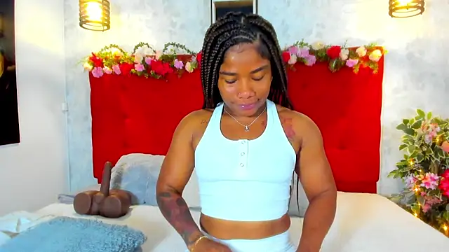 Snapshot of SilvannaFit chatting on November 2, 2025, 10:28 am SilvannaFit online show from November 2, 2025, 10:28 am