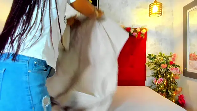 SilvannaFit online show from December 20, 2025, 10:33 am