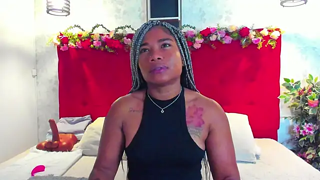 Snapshot of SilvannaFit chatting on June 20, 2026, 9:23 am SilvannaFit online show from June 20, 2026, 9:23 am