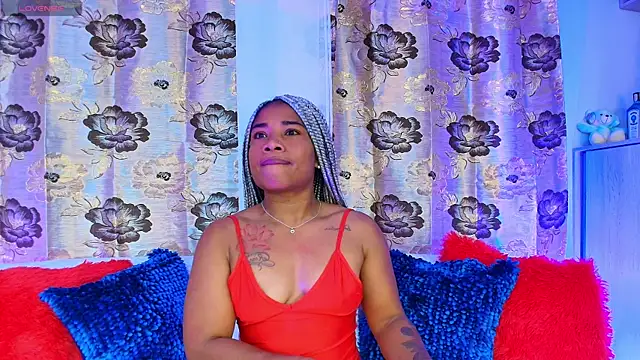 Snapshot of SilvannaFit chatting on July 22, 2026, 12:19 pm SilvannaFit online show from July 22, 2026, 12:19 pm
