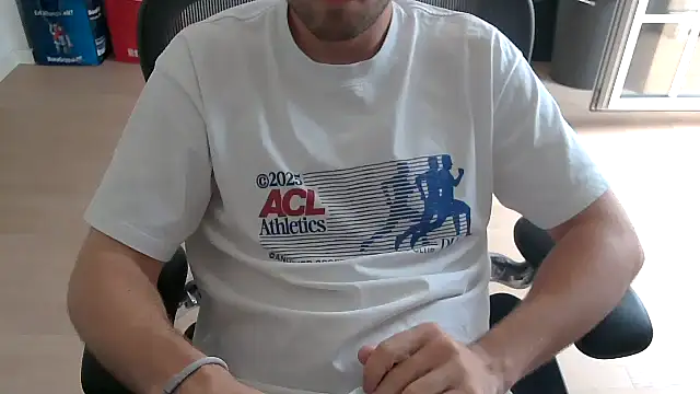 taallguyy 196 online show from July 8, 2026, 2:43 pm