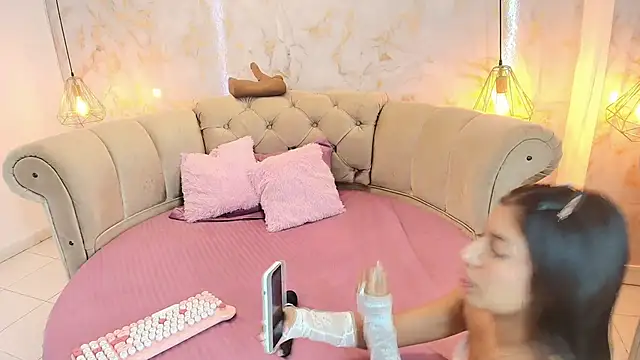 khloeblake online show from September 25, 2025, 5:11 am