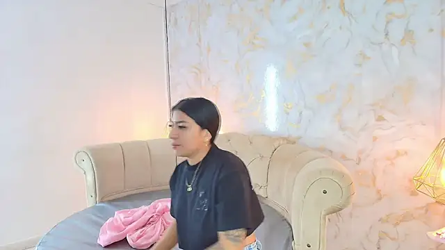 khloeblake online show from May 8, 2026, 5:35 am
