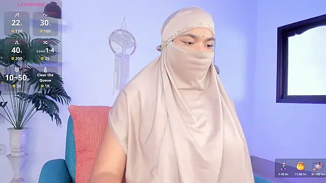 Snapshot of saray_halam chatting on October 15, 2025, 6:19 pm saray halam online show from October 15, 2025, 6:19 pm