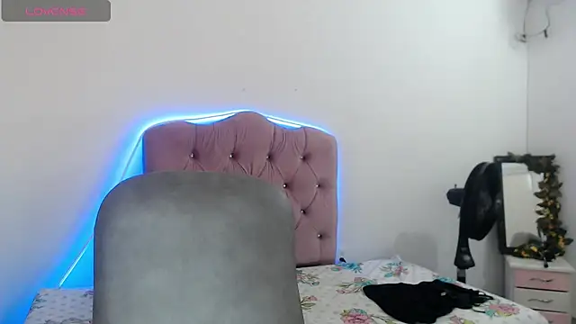 Snapshot of nicoll_crazzy chatting on January 17, 2026, 3:06 pm nicoll crazzy online show from January 17, 2026, 3:06 pm