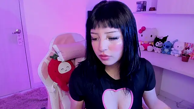Francesca1  online show from January 29, 2025, 5:35 pm