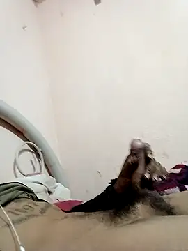 Snapshot of carloshot31 chatting on December 22, 2024, 9:11 am carloshot31 online show from December 22, 2024, 9:11 am