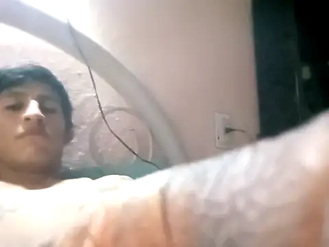 Snapshot of carloshot31 chatting on January 16, 2025, 9:59 am carloshot31 online show from January 16, 2025, 9:59 am