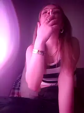 SUSELLAM1 online show from March 4, 2025, 7:22 pm