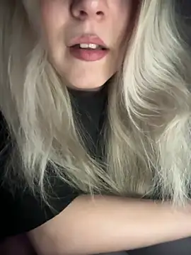 SUSELLAM1 online show from April 14, 2026, 5:52 pm