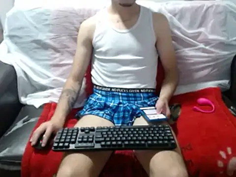 MarceloMilk online show from January 20, 2025, 2:36 pm