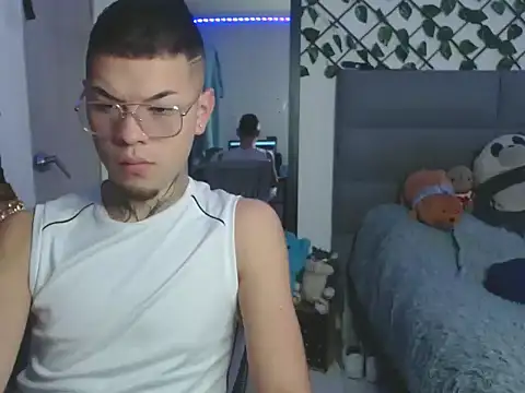 Snapshot of MarceloMilk chatting on September 23, 2025, 5:38 pm MarceloMilk online show from September 23, 2025, 5:38 pm