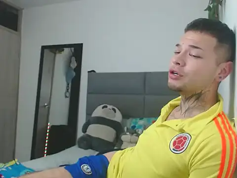 Snapshot of MarceloMilk chatting on October 3, 2025, 4:53 am MarceloMilk online show from October 3, 2025, 4:53 am