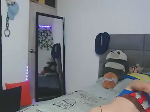 Snapshot of MarceloMilk chatting on October 8, 2025, 5:05 am MarceloMilk online show from October 8, 2025, 5:05 am