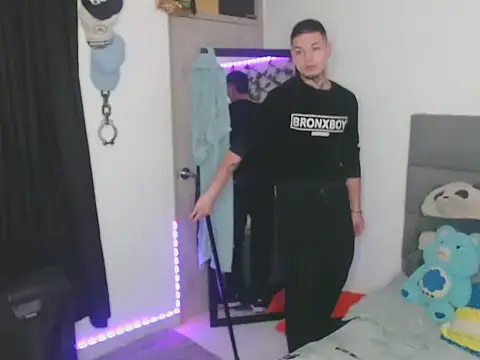 Snapshot of MarceloMilk chatting on October 10, 2025, 4:44 am MarceloMilk online show from October 10, 2025, 4:44 am