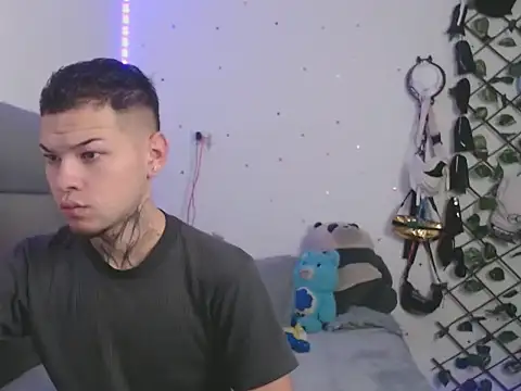 Snapshot of MarceloMilk chatting on October 21, 2025, 3:51 am MarceloMilk online show from October 21, 2025, 3:51 am