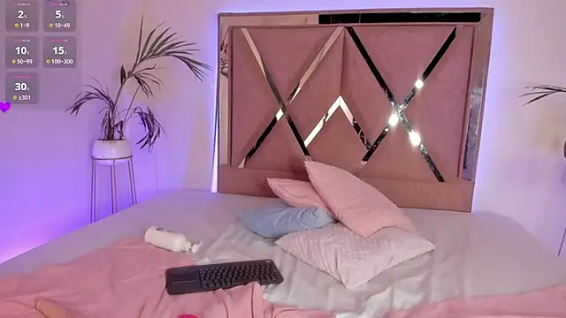 RachellEbony online show from December 18, 2024, 10:02 pm