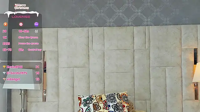 Snapshot of Valery_Diamond chatting on December 15, 2024, 3:31 pm Valery Diamond online show from December 15, 2024, 3:31 pm
