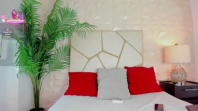 Valery Diamond online show from October 8, 2025, 9:12 pm