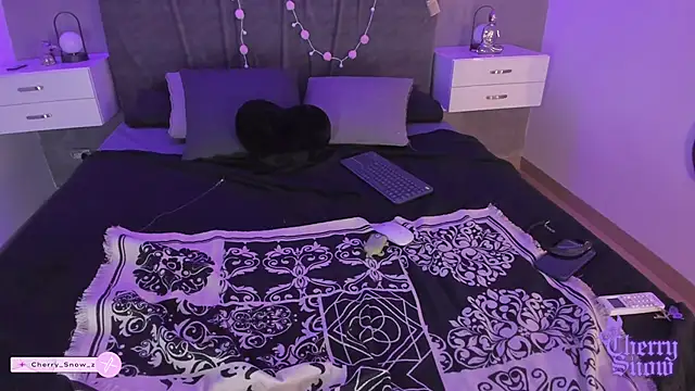 Snapshot of _cherrysnow chatting on September 29, 2025, 4:17 am  cherrysnow online show from September 29, 2025, 4:17 am