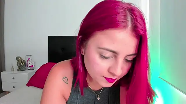 Snapshot of LaylaJewel chatting on January 13, 2025, 3:47 pm LaylaJewel online show from January 13, 2025, 3:47 pm