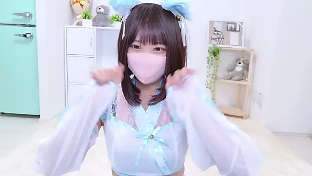 Snapshot of aki_zzz chatting on January 2, 2025, 1:19 pm aki zzz online show from January 2, 2025, 1:19 pm