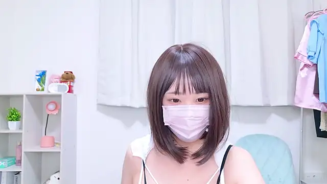 Snapshot of aki_zzz chatting on February 1, 2025, 7:15 am aki zzz online show from February 1, 2025, 7:15 am