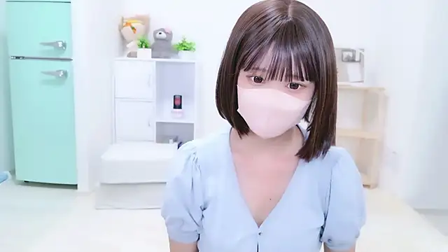 Snapshot of aki_zzz chatting on October 5, 2025, 3:38 am aki zzz online show from October 5, 2025, 3:38 am