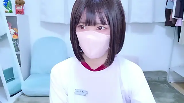 Snapshot of aki_zzz chatting on October 8, 2025, 11:35 pm aki zzz online show from October 8, 2025, 11:35 pm