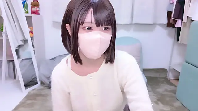 Snapshot of aki_zzz chatting on October 18, 2025, 3:31 am aki zzz online show from October 18, 2025, 3:31 am