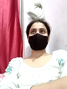 magicmoment00786 online show from October 2, 2025, 2:02 pm