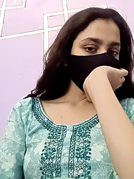 magicmoment00786 online show from October 29, 2025, 4:53 pm