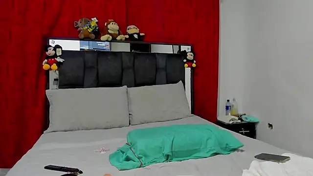 chloe vasquez710 online show from December 12, 2024, 6:25 am