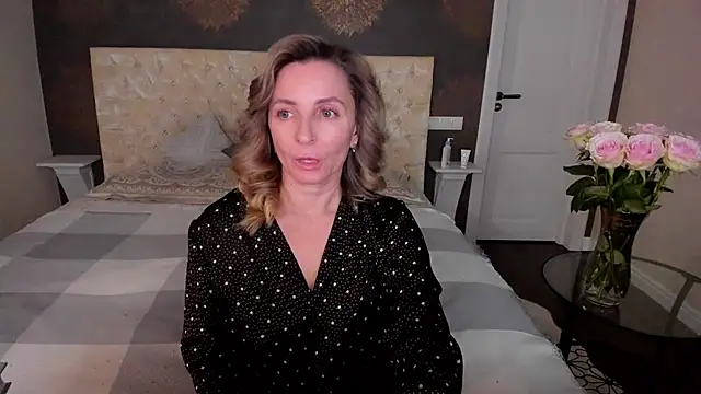 Snapshot of AllisonWilliams chatting on October 10, 2025, 5:01 pm AllisonWilliams online show from October 10, 2025, 5:01 pm