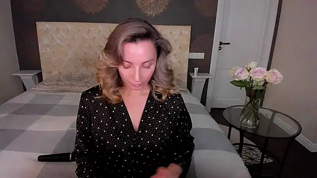 Snapshot of AllisonWilliams chatting on October 15, 2025, 5:13 pm AllisonWilliams online show from October 15, 2025, 5:13 pm