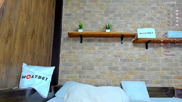 Lizzyvixxx online show from December 26, 2024, 3:10 pm