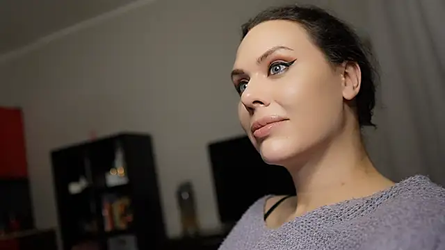 MollyCheiz online show from December 6, 2024, 2:24 am