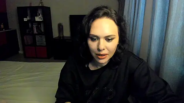 MollyCheiz online show from February 19, 2025, 2:34 pm