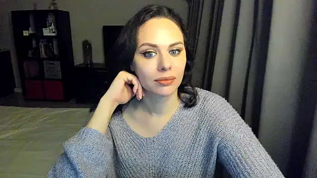 MollyCheiz online show from February 19, 2025, 8:41 pm