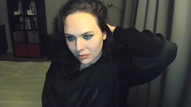 MollyCheiz online show from March 5, 2025, 9:15 pm