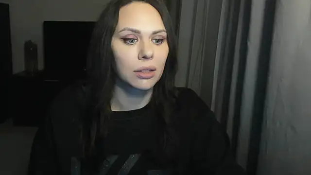 Snapshot of MollyCheiz chatting on April 4, 2026, 8:39 pm MollyCheiz online show from April 4, 2026, 8:39 pm