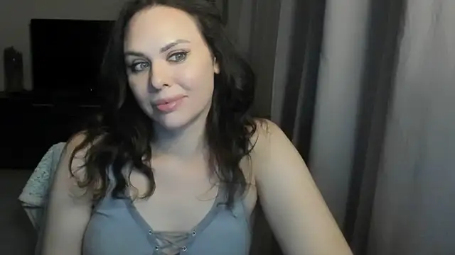 Snapshot of MollyCheiz chatting on April 15, 2026, 8:09 pm MollyCheiz online show from April 15, 2026, 8:09 pm