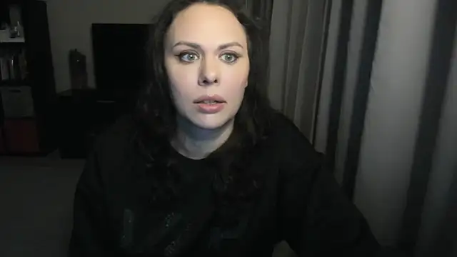 Snapshot of MollyCheiz chatting on April 26, 2026, 9:23 pm MollyCheiz online show from April 26, 2026, 9:23 pm
